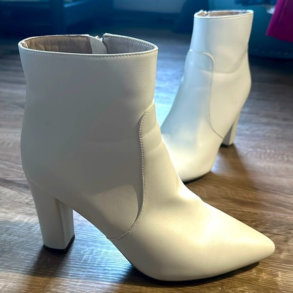 IDIFU women’s white ankle boots - Picture 1 of 4